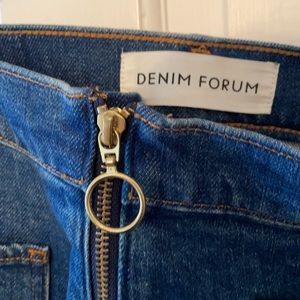 ARITZIA Just Peachy Straight Zipper Jeans